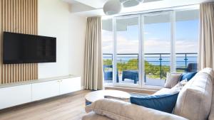 Mare Dziwnówek, Sun & Snow