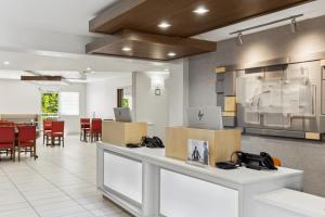 Holiday Inn Express & Suites Mountain View Silicon Valley by IHG