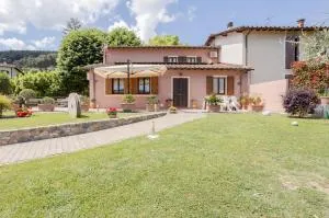 Rustic Villetta with Garden, Pool and Parking - Badia Cantignano