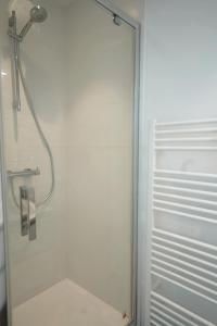 Appartements Centre les sables - jet d-eau - T2 Paracou : photos des chambres