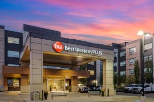 Best Western Plus Sawridge Suites - 3hvězdičkové hotely ve městě Fort McMurray