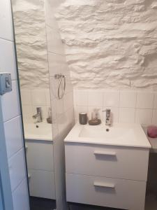 B&B / Chambres d'hotes Chambre independante au calme : photos des chambres