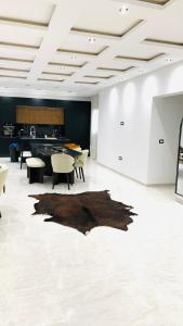 Holy City Gem Modern 4 Bedroom Apartment in Kairwan or Al Qayrawān