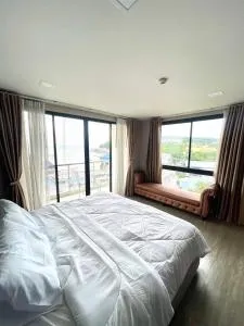 The High One Condominium - Ban Laem Thaen