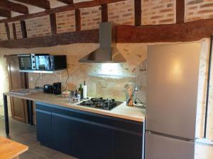 Maisons de vacances Gite tout confort avec grand jardin, cheminee, clim et WIFI, proche chateaux de la Loire et ZooParc de Beauval - FR-1-491-400 : photos des chambres