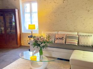 Maisons de vacances Gite tout confort avec grand jardin, cheminee, clim et WIFI, proche chateaux de la Loire et ZooParc de Beauval - FR-1-491-400 : photos des chambres