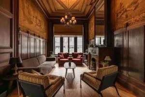 Luxueus vakantiehuis in hartje Ronse met 7 slaapkamers & badkamers - Ghislenghien