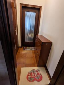 Casa singola con spazio auto e giardino