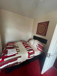 Large house in Louisville with Free Parking