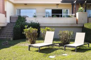 Malibu Mansions by the beach by ALFRESCO STAYS