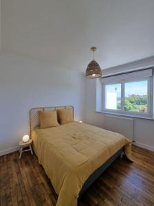 Maison familiale - 10pers - 3 étoiles - lumineuse et cosy - draps et serviettes inclus - parking - La Torche 9 min