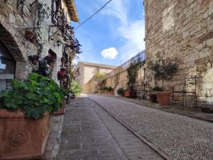 MyAssisiSuite - La Suite di San Rufino - Dimora Storica in Pietra Antica, 2 VERI Matrimoniali, Assisi Centro - Accoglienza e Check Live - Mówimy po polsku img13