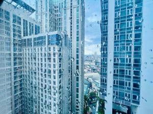 Luxurious 2-Bedroom Loft in Eastwood City, Quezon City Modern Comfort & Prime Location