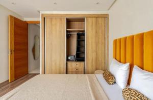 Atlantic Suite View 1