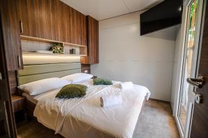 Premium Mobile Homes with thermal riviera tickets 