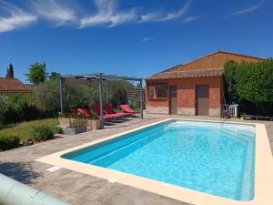LE CAVAOU