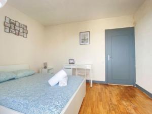 Appartements Joli T4 avec balcon, place de parking - Oradou : photos des chambres