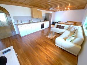 III Apartment 11 Personen - Monteurzimmer - Ferienwohnung - Kronwieden III