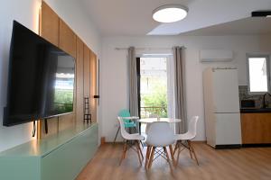 Twins Luxury Apartment Central Stay with Parking Nafplio