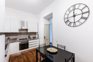 Piazza Marina Suite By DomuSicily