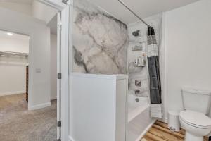 Apartment in Anchorage -10 Mi to Alaska Zoo! apts