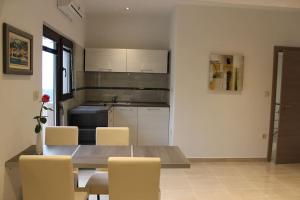 Beautiful green studio apartment