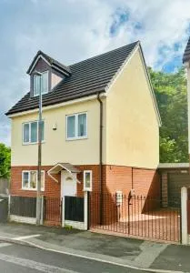 3 Bedroom Guest House in Dudley - 提普顿