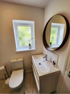 3 Bedroom Guest House in Dudley