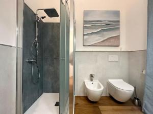 Golden Luxe - Modern Apartment next the beach