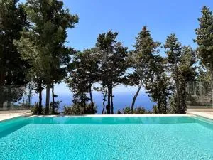 Villa Phaedra, A unique isolated piece of paradise - Manesátika