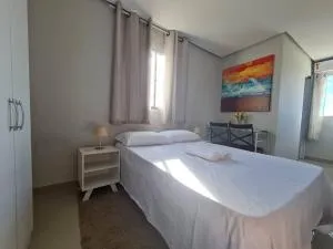 Kitnet 301 centro linda vista por sol com tv smart e ar - Tabual