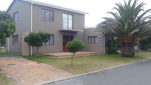 Mountain View Holiday Home