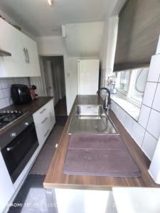 Spacious Triple Bedroom 10 min from Station