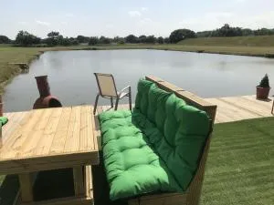 Cabin in beautiful countryside with private lake - Askern