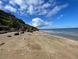 Maisons de vacances Exceptional 5 bedroom house near the beach : photos des chambres