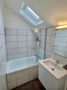 Appartements WonderHost, spacieux et atypique en coeur de ville : photos des chambres