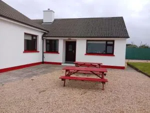 Una's Pub Apartments - Geesala