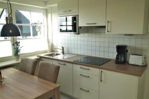 Thora Jaiken Hüs Thora Jaiken, Apart Eike