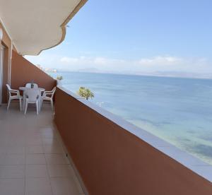 Hawaii V -6C - La Manga By WATERMELON