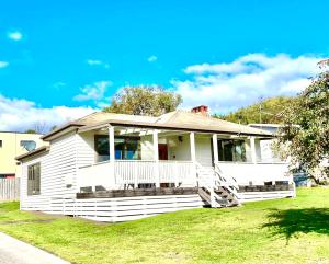 Ocean Road Holiday House