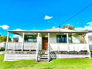 Ocean Road Holiday House