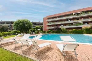 Artemide Apartment - ريفولتيلا