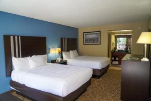Standard Queen Room room in Glenstone Lodge