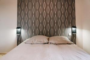 Maisons de vacances Gite Familial au coeur des vignes : Maison 4 Chambres