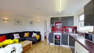 F40 Bayford, Riviere Towans