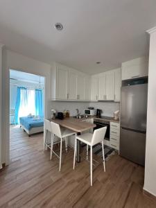 Alexandras Mon Repo Apartment