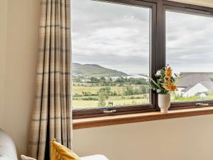 4 Bed in Blackwaterfoot 95184