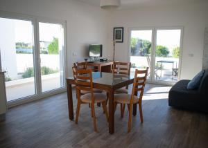 mar(y)ar alojamento local