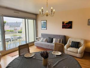 3 pièces centre ville, 4 min à pied plage, parking, wifi