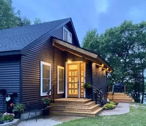 Northwoods Retreat - Lakefront with Dock and Beach access - Prentice